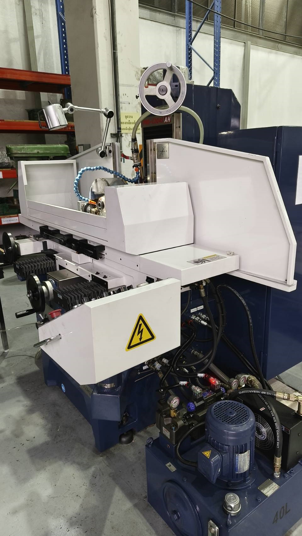 ตัวอย่างการติดตั้งลิเนียร์สเกลบนเครื่องเจียรราบ